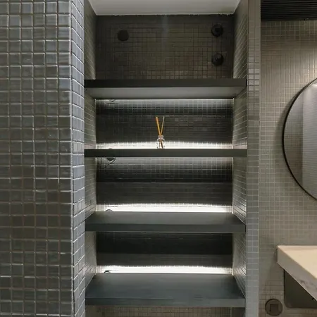 Chic 1br Duplex W/ac Santa Catarina | By Airnest 리스본