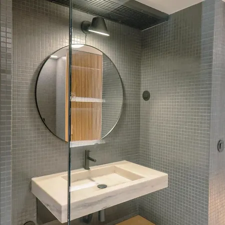 Chic 1br Duplex W/ac Santa Catarina | By Airnest * 리스본