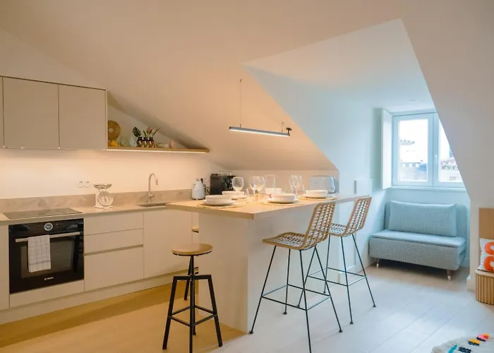 شقة Chic 1br Duplex W/ac Santa Catarina | By Airnest Lisboa