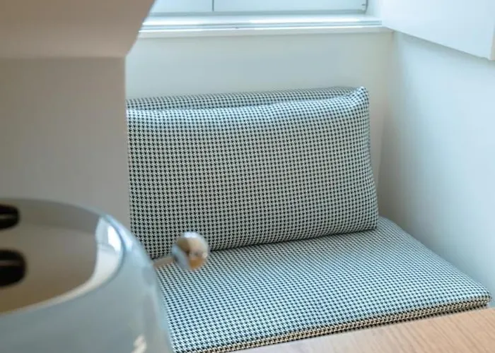 Chic 1br Duplex W/ac Santa Catarina | By Airnest Lisboa