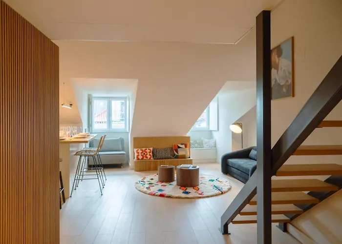 شقة Chic 1br Duplex W/ac Santa Catarina | By Airnest Lisboa