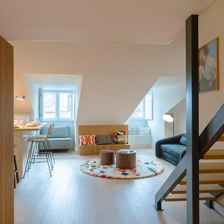 Апартаменты Chic 1br Duplex W/ac Santa Catarina | By Airnest