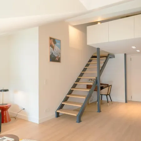 Апартаменты Chic 1br Duplex W/ac Santa Catarina | By Airnest