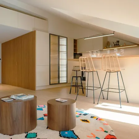 Апартаменты Chic 1br Duplex W/ac Santa Catarina | By Airnest